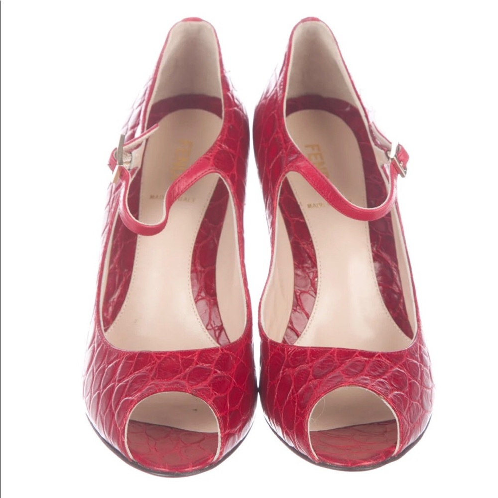 FENDI Leather embossed Wedges! NWOB! Size 38 Classic Red